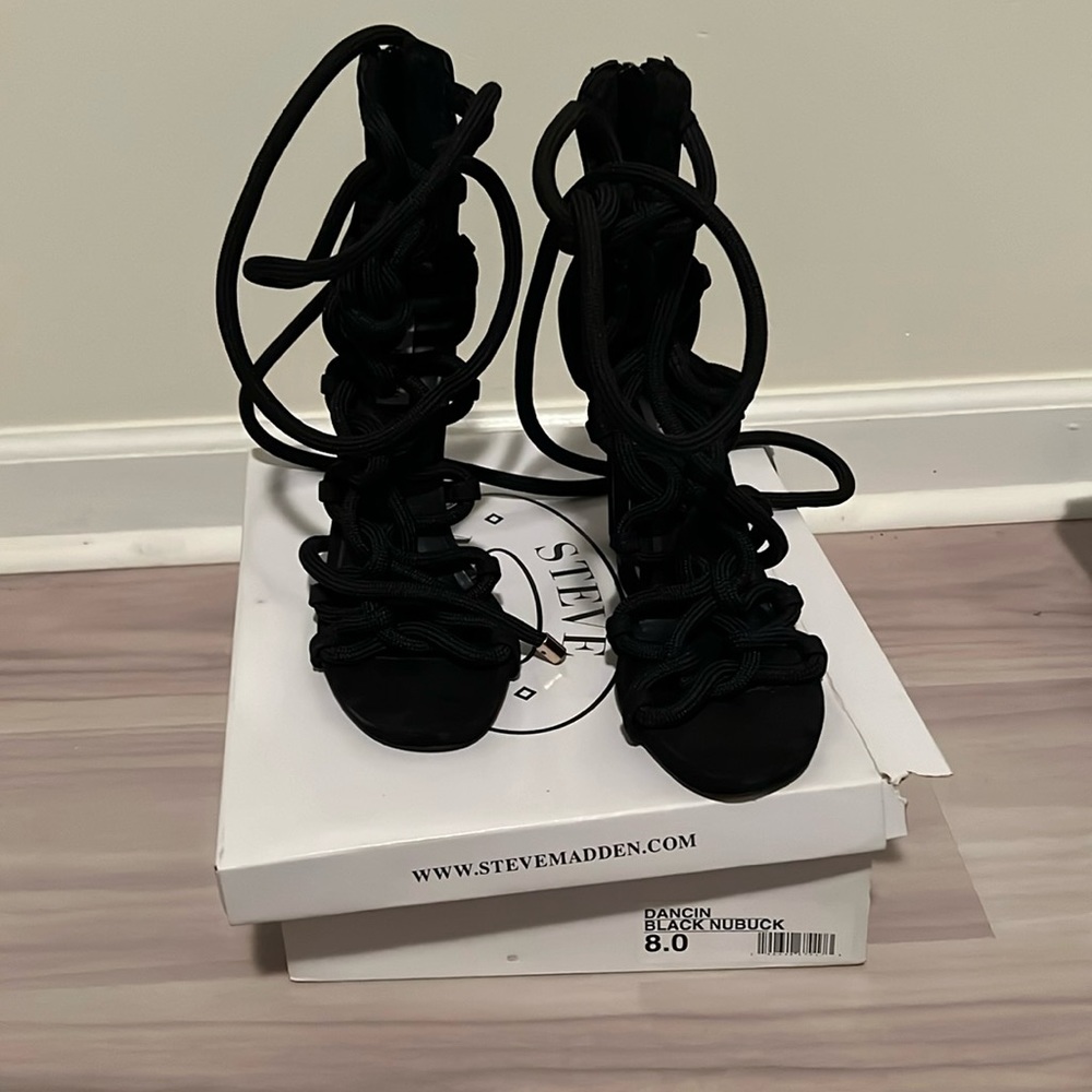 Steve Madden black rope heel